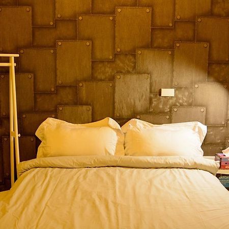 Hotel Play House à Tainan Extérieur photo